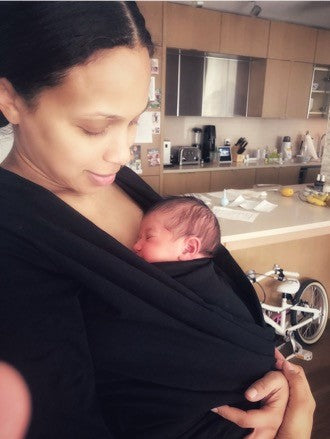 THE POSTPARTUM JOURNEY YOU CAN RELATE TO - Tips for reducing loose skin after pregnancy